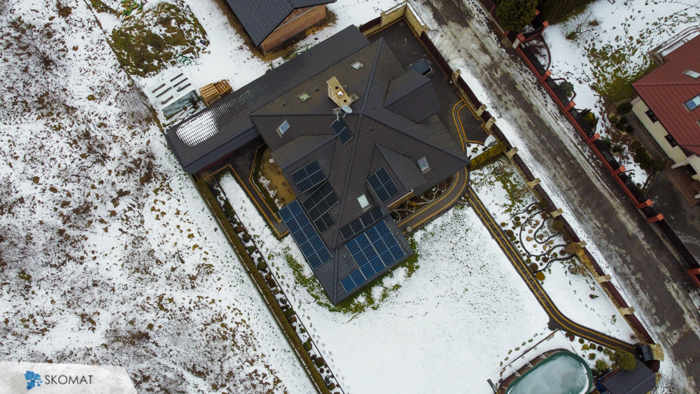 Realizacja instalacji fotowoltaicznej na dachach domów w miejscowości Węgrze wielkie